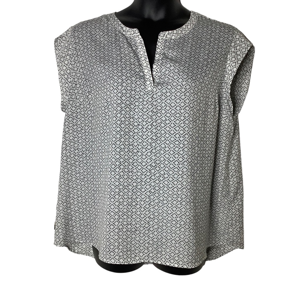 Hilary Radley Cap Sleeve V-neck Top Size XXL